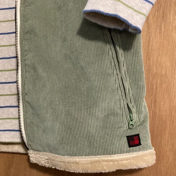 Woolrich - Ladies two-for-one: Corduroy Vest w/Matching Shirt - Picture 5 of 11